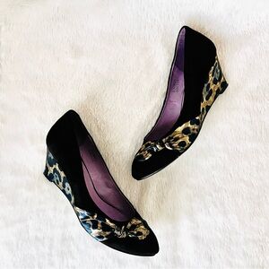 ⭐️New⭐️ Anthropologie Gold Animal Print Wedges